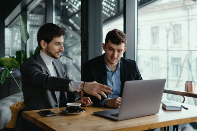 https://sbfoglobal.com/wp-content/uploads/2022/08/two-businessmen-pointing-laptop-screen-while-discussing-1-640x427.jpg